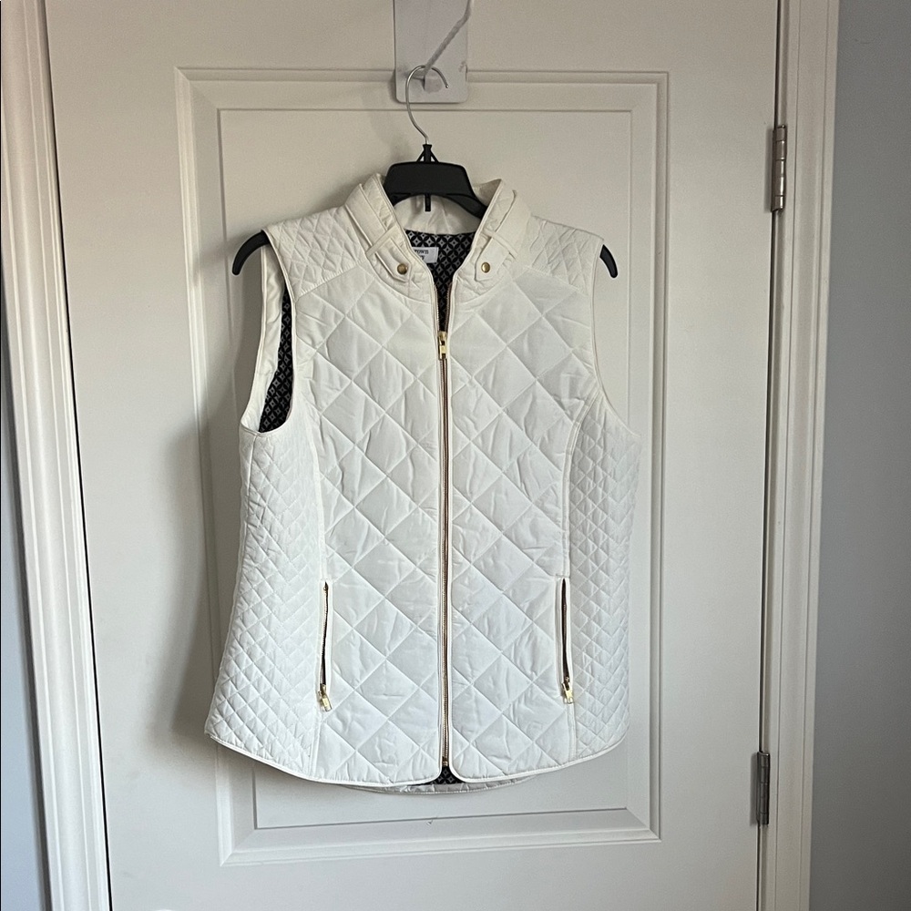 Crown & Ivy Women’s Quilted White Vest